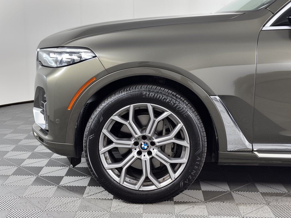 Used 2022 BMW X7 xDrive40i w/ Executive Package AWD/4WD image 13