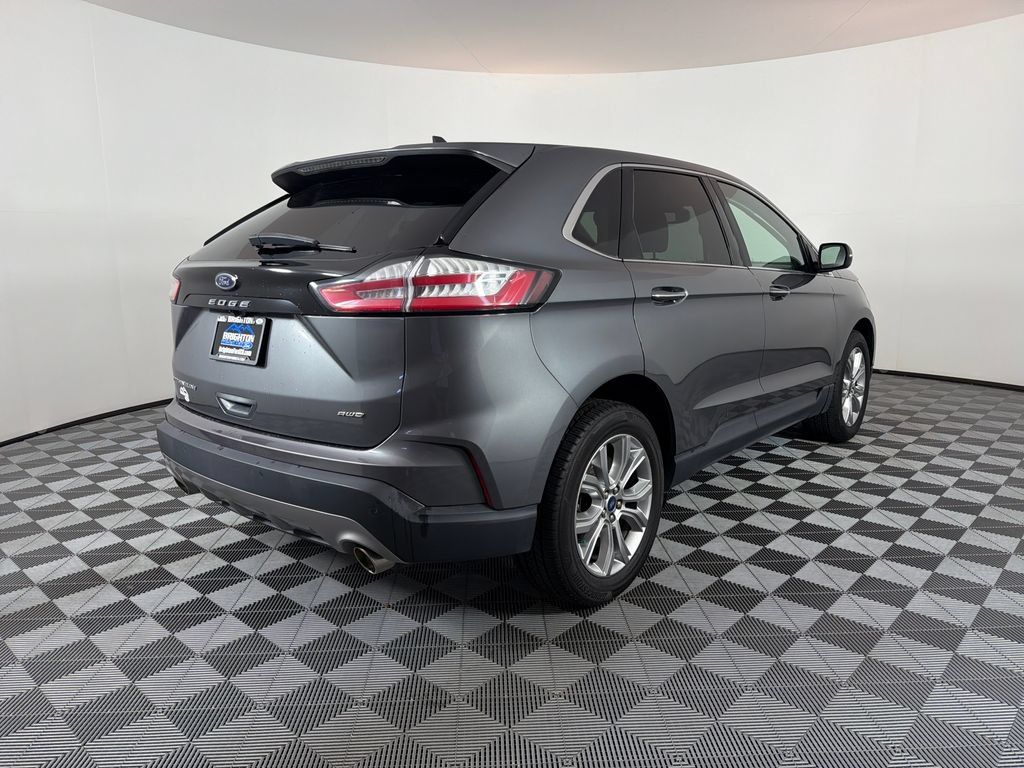 Used 2022 Ford Edge Titanium AWD/4WD image 3