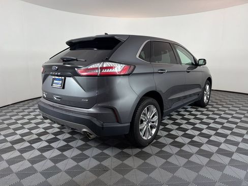 Used 2022 Ford Edge Titanium AWD/4WD image 3