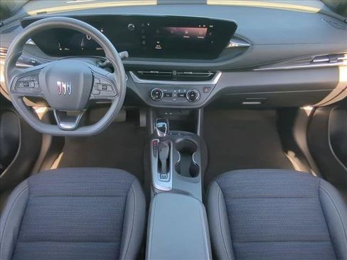 Used 2024 Buick Envista Preferred FWD image 17