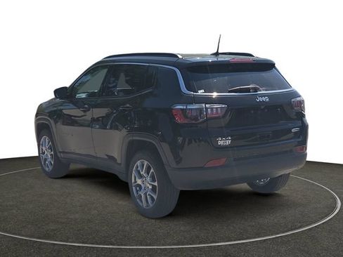 Used 2022 Jeep Compass Latitude AWD/4WD image 3