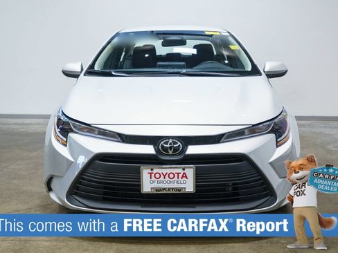 Used 2025 Toyota Corolla LE FWD image 2