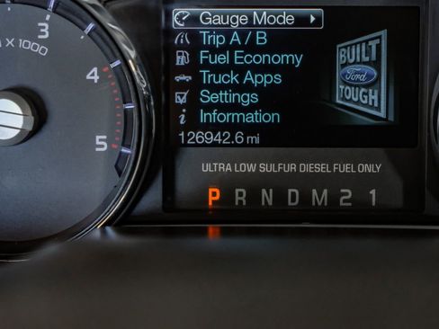 Used 2015 Ford F350 Lariat w/ Lariat Interior Package image 19