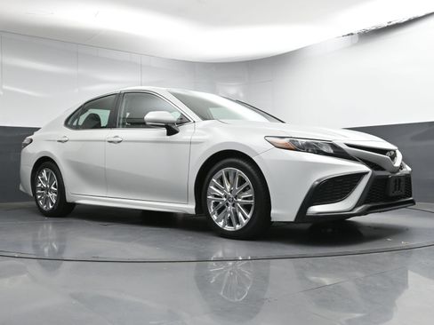 Certified 2023 Toyota Camry SE image 24