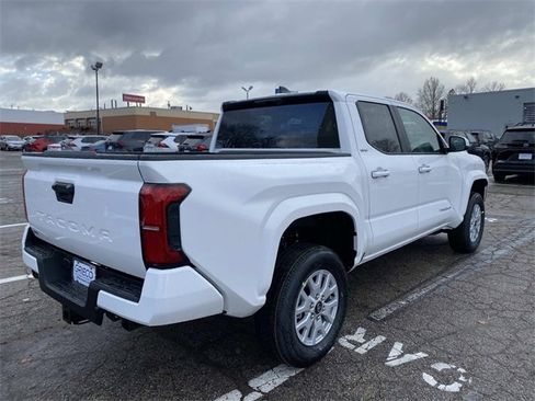 New 2026 Toyota Tacoma SR5 image 3