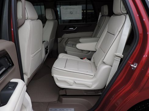 New 2026 GMC Yukon Denali w/ Sun & Power Step Package image 15