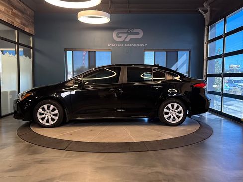 Used 2024 Toyota Corolla LE FWD image 6