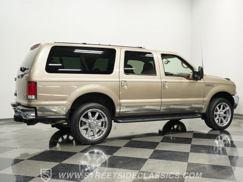 Used 2000 Ford Excursion XLT image 13