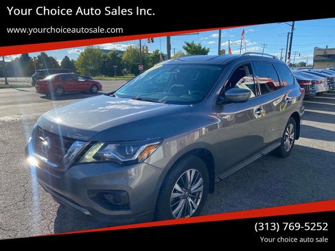 Used 2019 Nissan Pathfinder S image 1