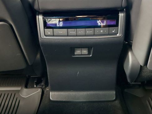 Certified 2024 Lexus GX 550 w/ Accessory Package (Z1) image 27