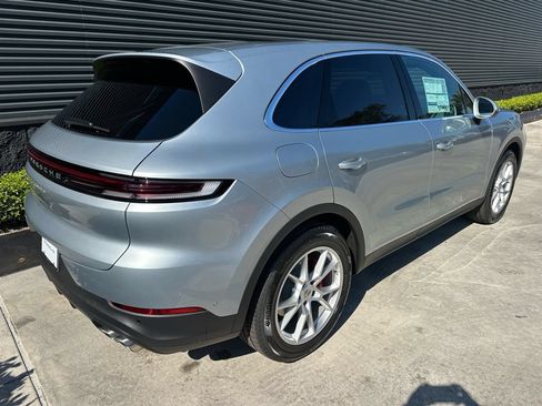 Used 2026 Porsche Cayenne S AWD/4WD image 9