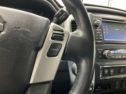 Used 2016 Nissan Titan SV image 18