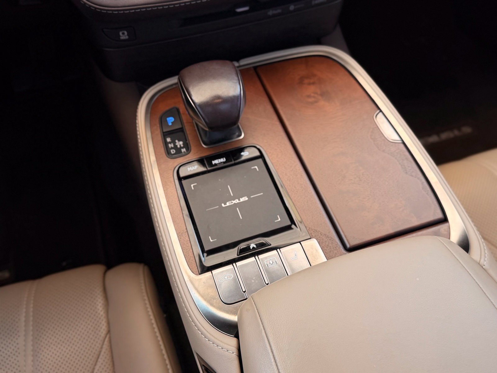 Used 2020 Lexus LS 500 w/ Interior Upgrade Package RWD image 49