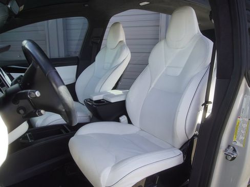 Used 2016 Tesla Model X 75D AWD/4WD image 21