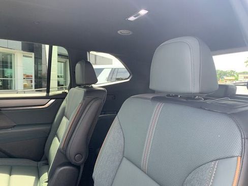 New 2026 GMC Acadia AT4 AWD/4WD image 12
