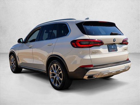Used 2023 BMW X5 xDrive40i w/ Parking Assistance Package AWD/4WD image 7