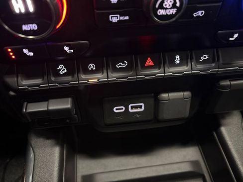 Used 2020 Chevrolet Silverado 1500 LT Trail Boss image 59