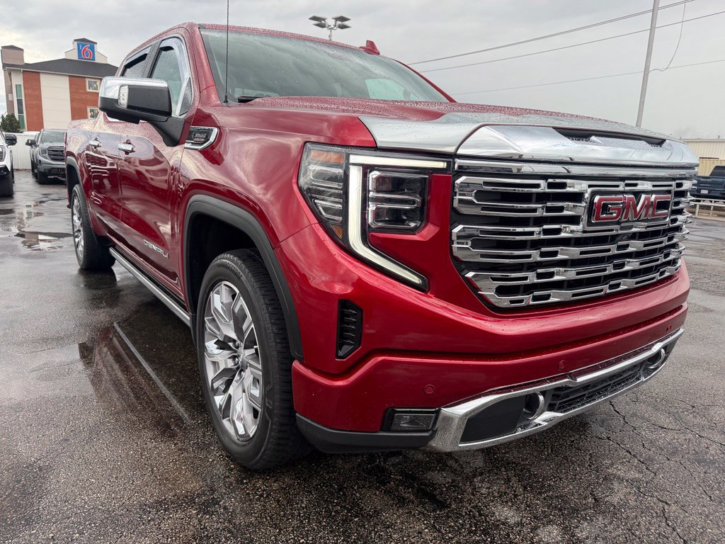 Used 2023 GMC Sierra 1500 Denali w/ Denali Reserve Package AWD/4WD image 5