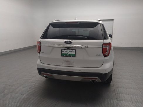 Used 2017 Ford Explorer XLT image 7