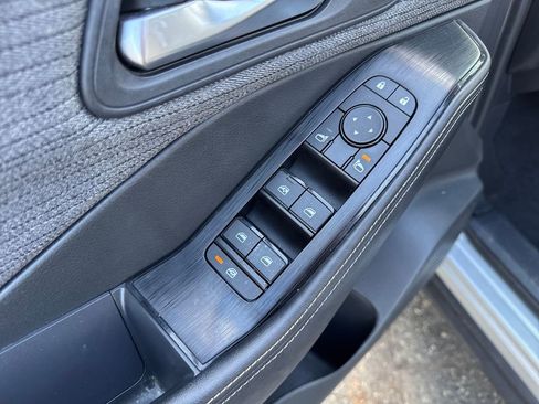 Used 2022 Nissan Rogue SV image 11