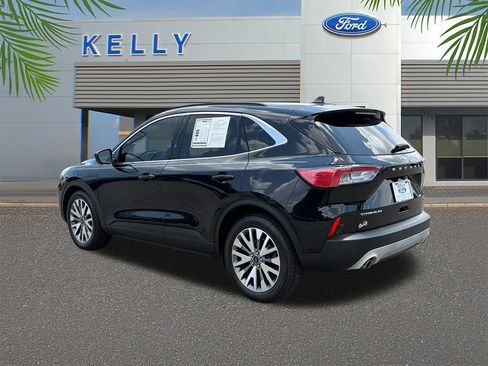 Certified 2022 Ford Escape Titanium FWD image 3