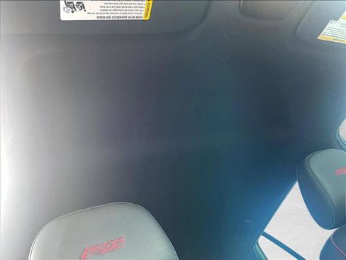 Used 2025 Chevrolet Trax RS FWD image 17