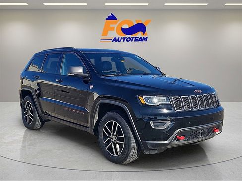 Used 2017 Jeep Grand Cherokee Trailhawk w/ Trailhawk Luxury Group image 6