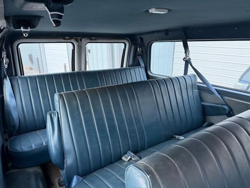 Used 1995 Chevrolet G30 Extended Sportvan image 22