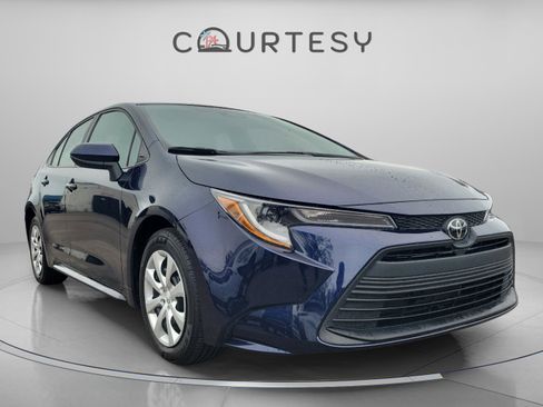 Used 2024 Toyota Corolla LE image 6