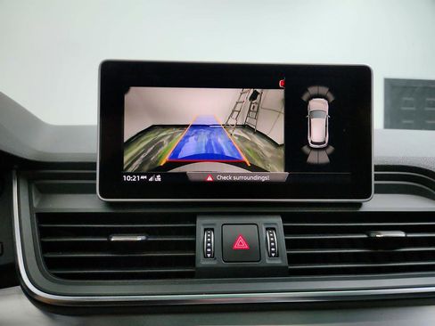 Used 2018 Audi SQ5 Premium Plus w/ Navigation Package image 21