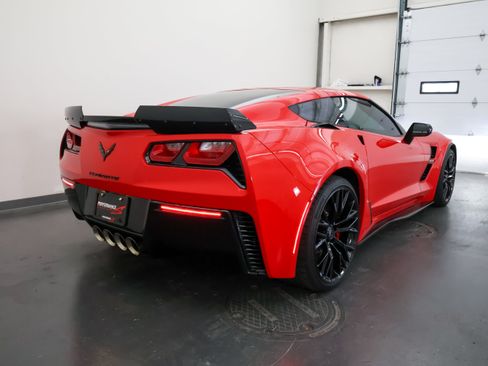 Used 2017 Chevrolet Corvette Grand Sport RWD image 3