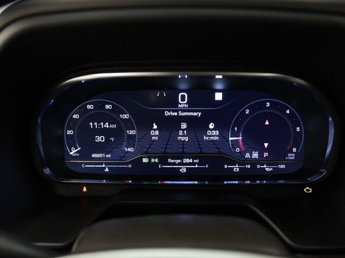 Used 2023 GMC Yukon XL SLT image 13