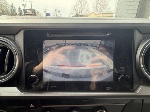 Used 2019 Toyota Tacoma TRD Off-Road image 20