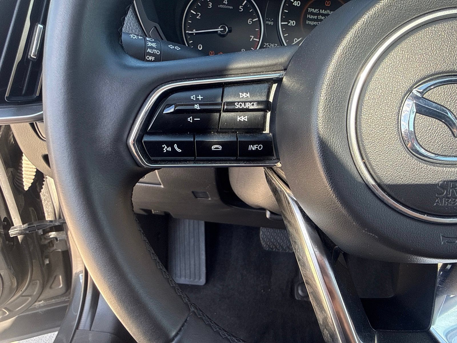 Certified 2025 MAZDA CX-90 3.3 Turbo w/ Preferred Package AWD/4WD image 11