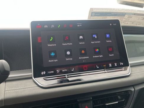 New 2026 Volkswagen Tiguan SE R-Line image 15