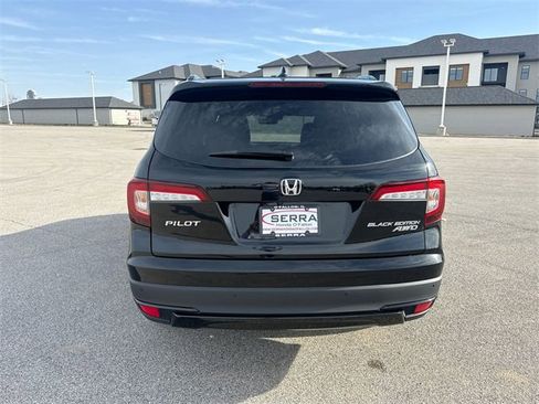 Used 2021 Honda Pilot Black Edition image 12