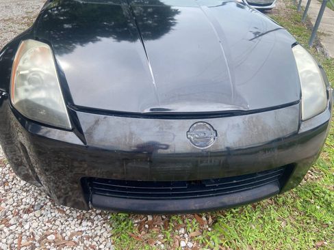 Used 2005 Nissan 350Z Touring RWD image 3