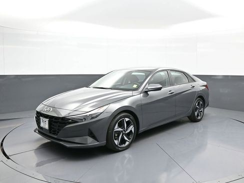 Certified 2023 Hyundai Elantra SEL w/ Convenience Package FWD image 10