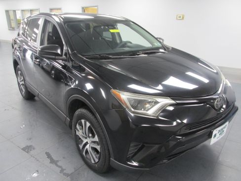 Used 2018 Toyota RAV4 LE w/ All Weather Liner Package AWD/4WD image 3