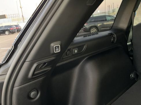 New 2025 Jeep Grand Cherokee Limited w/ Black Appearance Package image 38