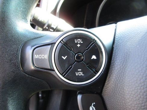 Used 2015 Kia Soul FWD image 19