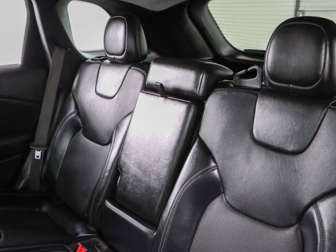 Used 2021 Jeep Cherokee Limited image 25