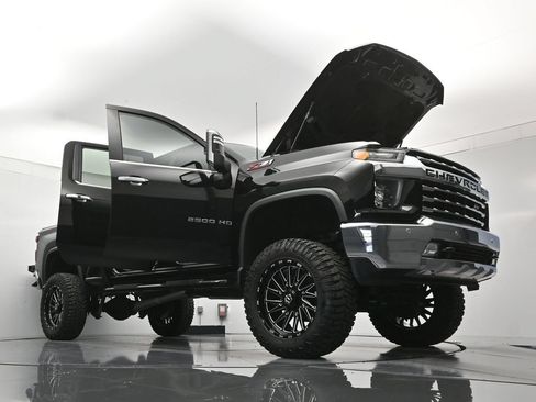Used 2023 Chevrolet Silverado 2500 LTZ AWD/4WD image 51