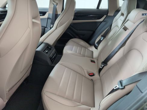 Certified 2025 Porsche Panamera image 19