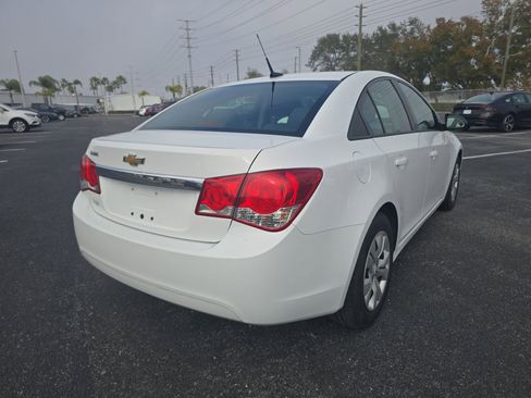 Used 2014 Chevrolet Cruze LS image 4