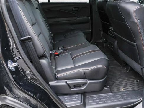 Certified 2025 Honda Passport TrailSport image 26