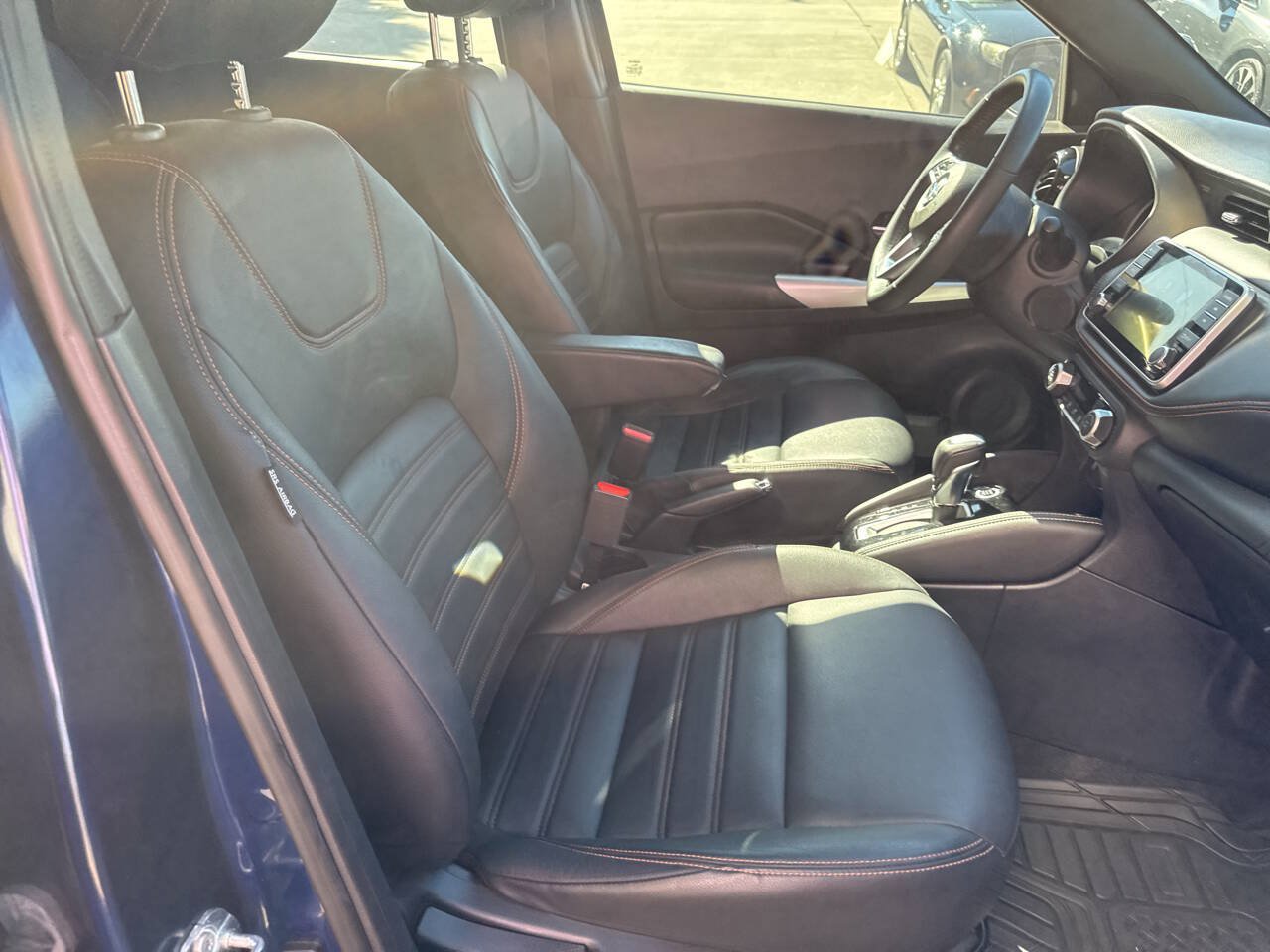 Used 2019 Nissan Kicks SR w/ SR Premium Package FWD image 16