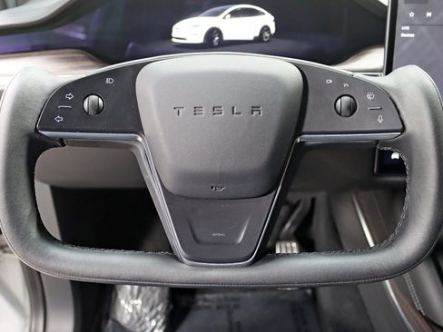 Used 2023 Tesla Model X AWD/4WD image 16