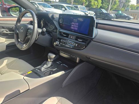 Certified 2024 Lexus ES 300h Ultra Luxury w/ Accessory Package (Z2) FWD image 11