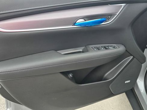 New 2026 Cadillac XT5 Luxury image 22